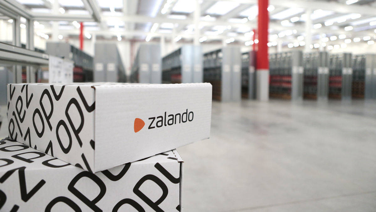 Zalando will künftig die Retouren seiner Kunden nicht mehr selbst in Empfang nehmen.