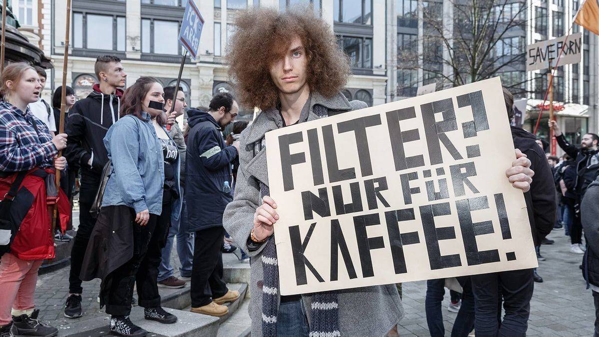Die Gegner der Reform riefen zu Demonstrationen, wie hier in Hamburg. 