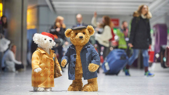 Steiff erweckte die Teddys aus dem Weihnachtsspot des Flughafens Heathrow zum Leben. 