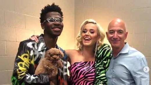 Lil Nas X, Kate Perry und Jeff Bezos (von links).