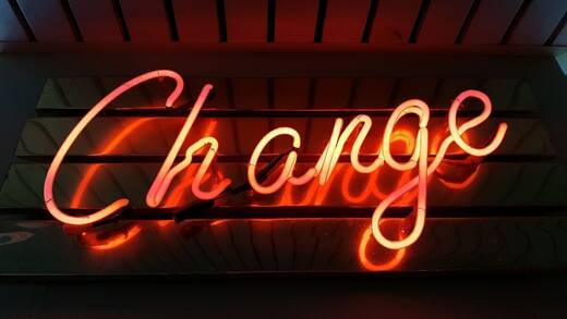 Change-Prozesse werden aufgeschoben, Schuld ist unter anderem die Kurzarbeit.