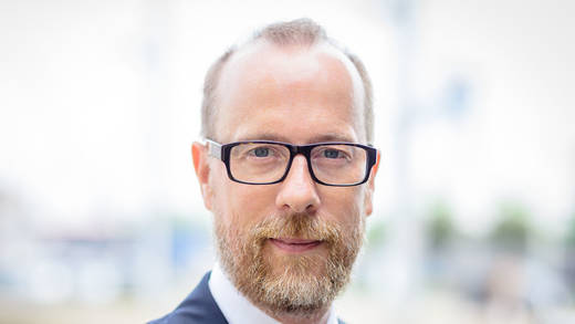 Steffen Görres ist Rechtsanwalt und hat sich auf Arbeitsrecht sprezialisiert.