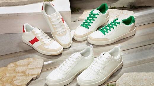 Drei Modelle Aldi-Sneaker.