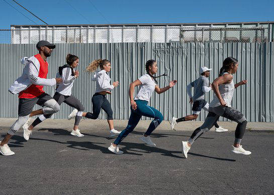 Der neue Performance Schuh Futurecraft Loop ist laut Sportartikelhersteller Adidas der "erste Laufschuh, der dafür gemacht ist, immer wieder neu zu erstehen."