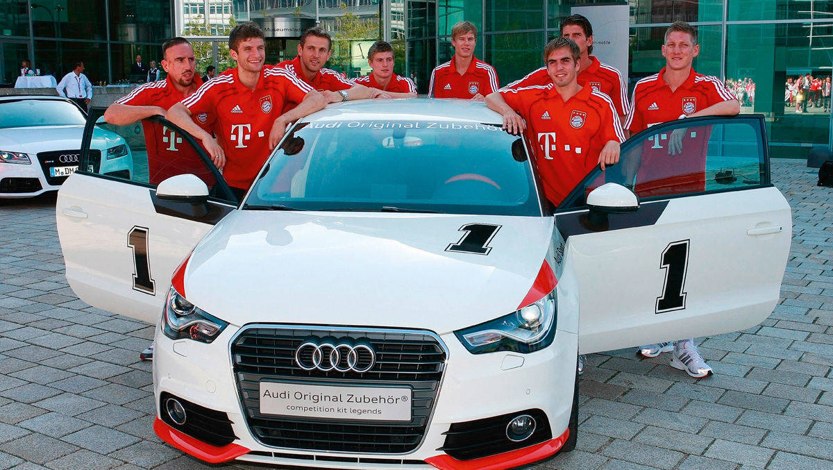 Wenn es nach Uli Hoeness geht, sollen die FC-Bayern-Profis möglichst bald im BMW statt im Audi vorfahren.
