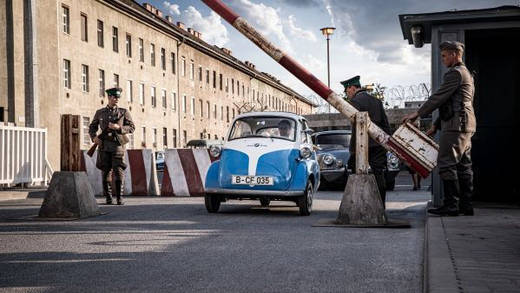 30 Jahre nach dem Fall der Berliner Mauer erzählt BMW in dem Film "The Small Escape" die Geschichte einer Flucht mit einer Isetta.