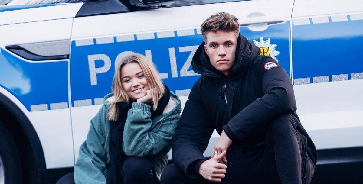 Die Bundespolizei kooperiert mit den Influencern Luca und Julia Beautx. 