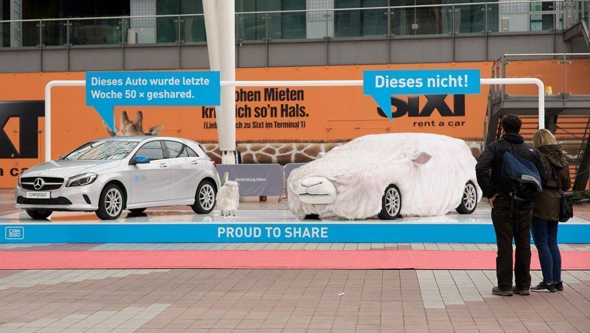 Car2go und Scholz & Friends erfinden das Schaf-Auto.