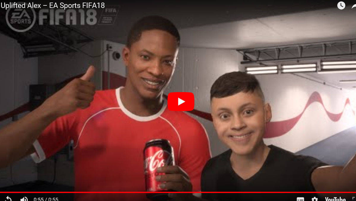 Alex Hunter und sein Fan im In-Game-Spot von EA Sports™ Fifa 18.