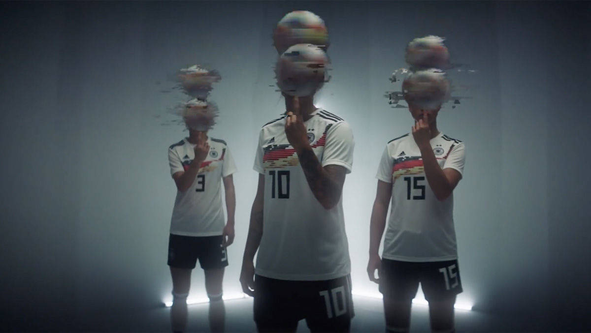 "Du musst dir unsere Gesichter nicht merken", sagen die DFB-Frauen. Der neue Werbespot der Commerzbank setzt auf Ironie.