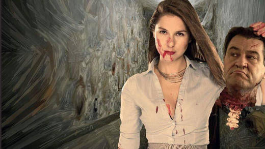 Die Kandidatin Andrea Kübert hält einen Söder-Kopf in der Hand.