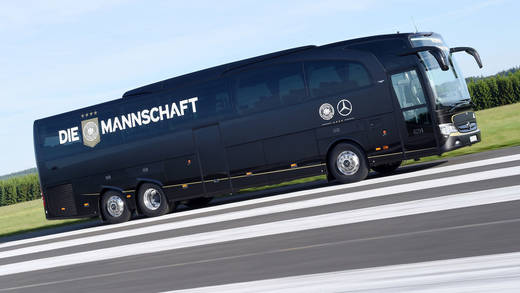 Nach 46 Jahren als Hauptsponsor verabschiedet sich Mercedes von der "Mannschaft".