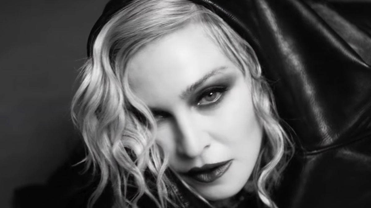 Madonna im Spot für ihre eigene Marke MDNA.