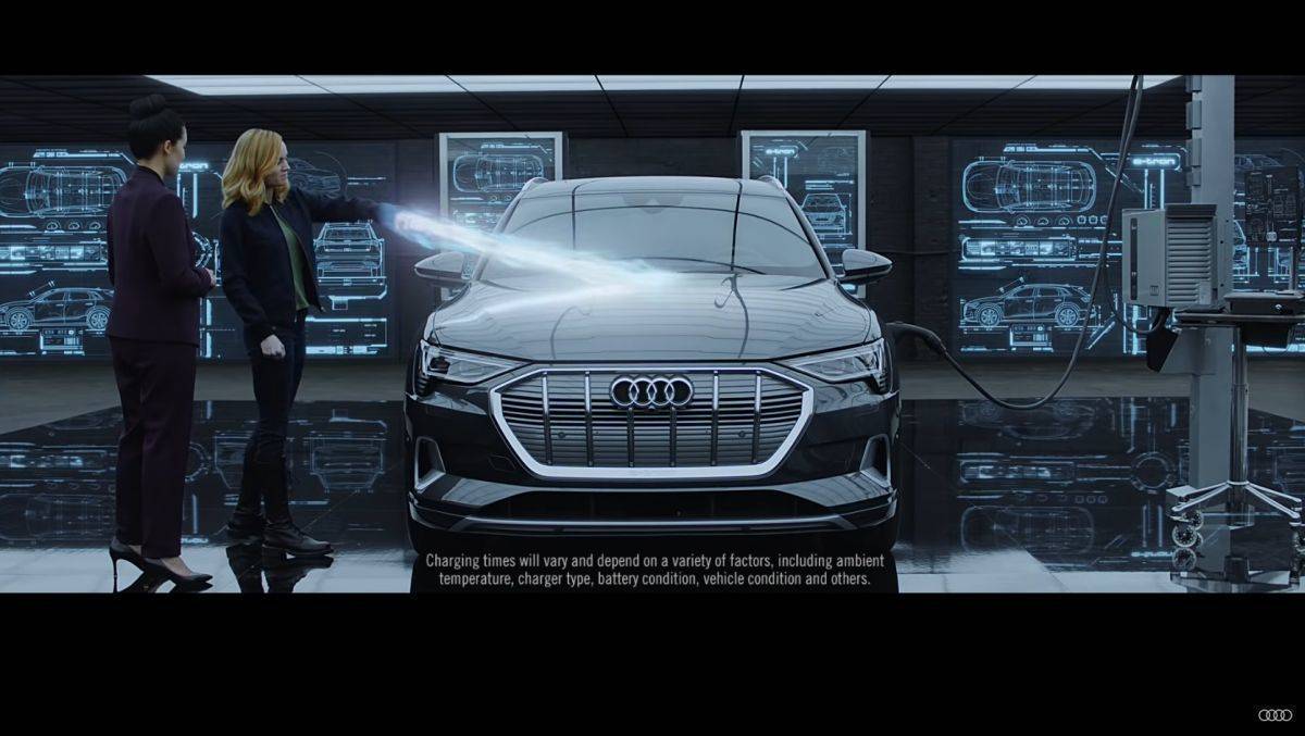 Die Avengers Heben Mit Dem Audi E Tron Ab W Amp V