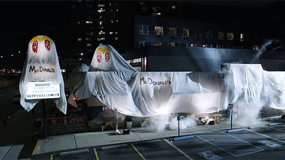 An Halloween nimmt Burger King seinen Rivalen McDonald's auf die Schippe.