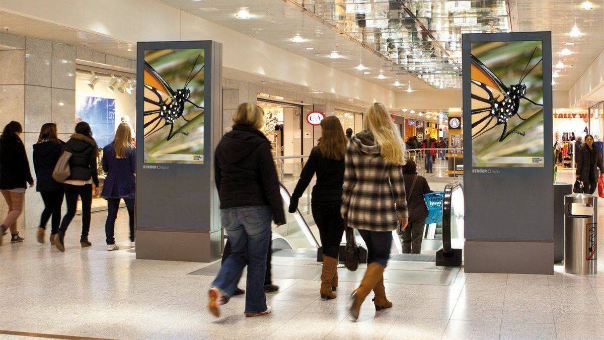 In Shopping Malls liegt die Awareness der DOOH-Medien bei 71 Prozent.