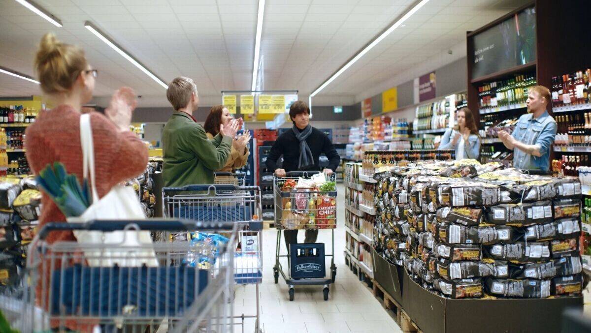 Ob Jogi Löw wirklich höchstpersönlich bei Netto einkaufen geht?