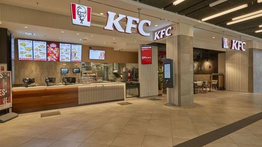 KFC will sich künftig als Premiumanbieter positionieren. Dazu soll auch das neue schicke Store-Design, das hierzulande erstmals in Bonn umgesetzt wurde, beitragen.