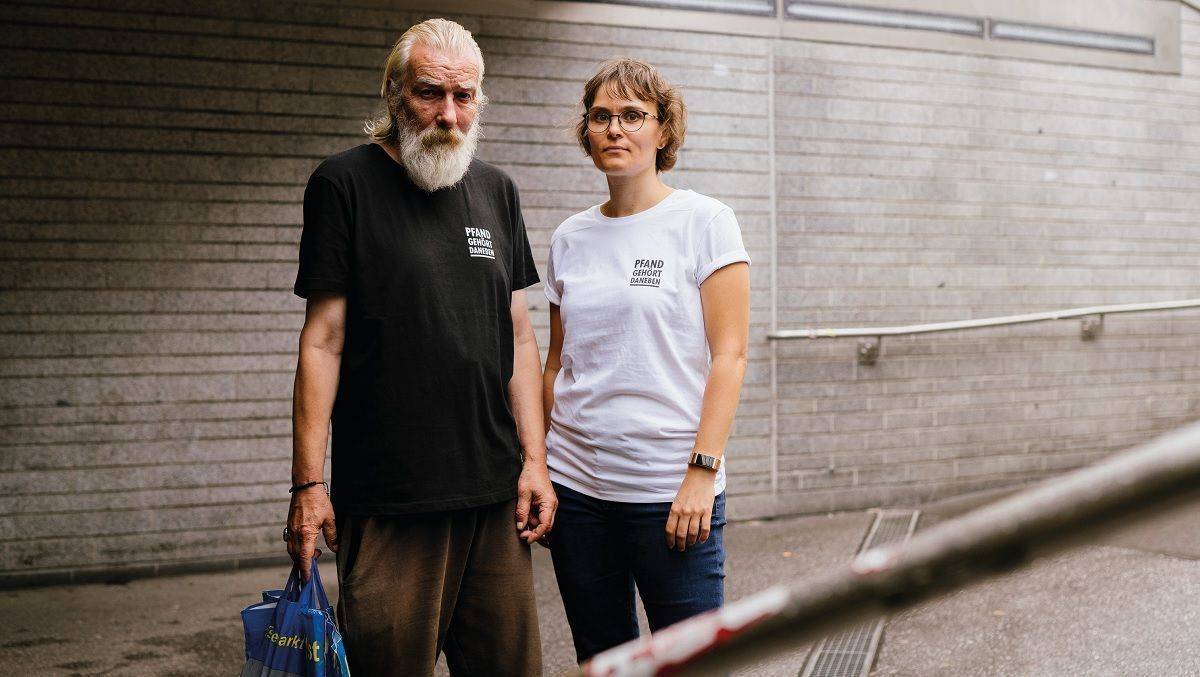 Die Gesichter der Aktion sind Pfandsammler Michael und Sozialarbeiterin Anke Becera.