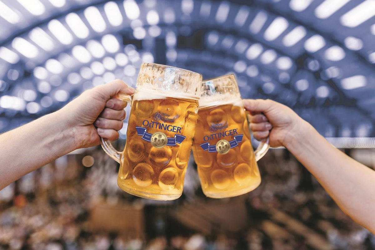 Oettinger flunkert sich auf das Oktoberfest.