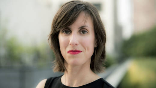 Robyn Lange ist Kuratorin bei Shutterstock.
