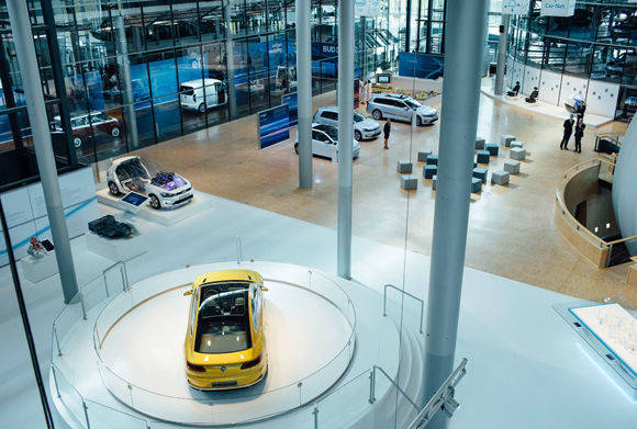 Gläserne Manufaktur wird für VW zum Schaufenster für Elektromobilität und Digitalisierung.
