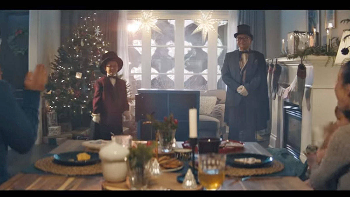 Es geht magisch zu für Ikea im kanadischen Spot - ebenso wie in der schwedischen Werbevariante.