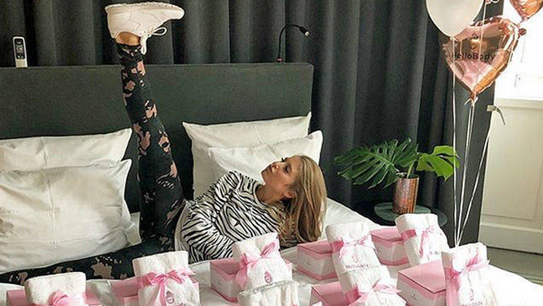 Influencerin Cathy Hummels in Aktion für Hellobody