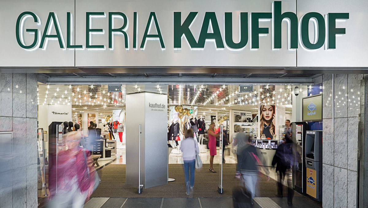 Karstadt zeigt Interesse am Konkurrenten Galeria Kaufhof.