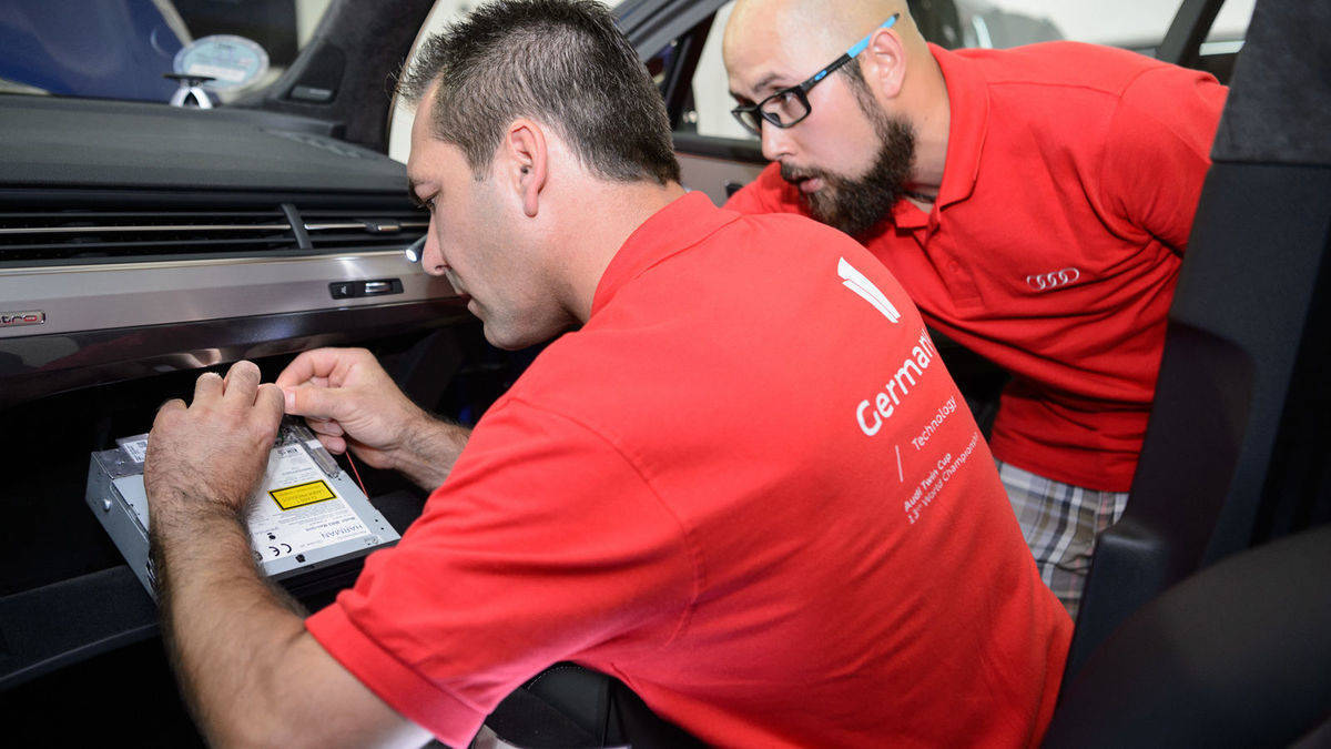 Audianer im Einsatz: Motivierte Mitarbeiter sparen Geld.