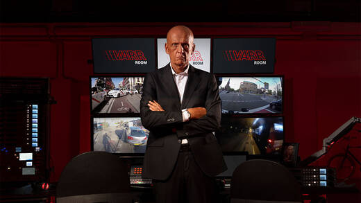 Pierluigi Collina ist der "Vodafone Assistant Road Referee" (VARR)