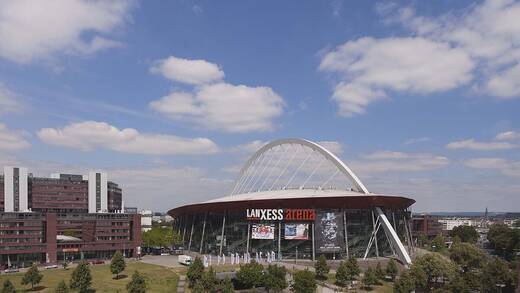 Die Lanxess Arena ist Deutschlands größte Veranstaltungshalle.