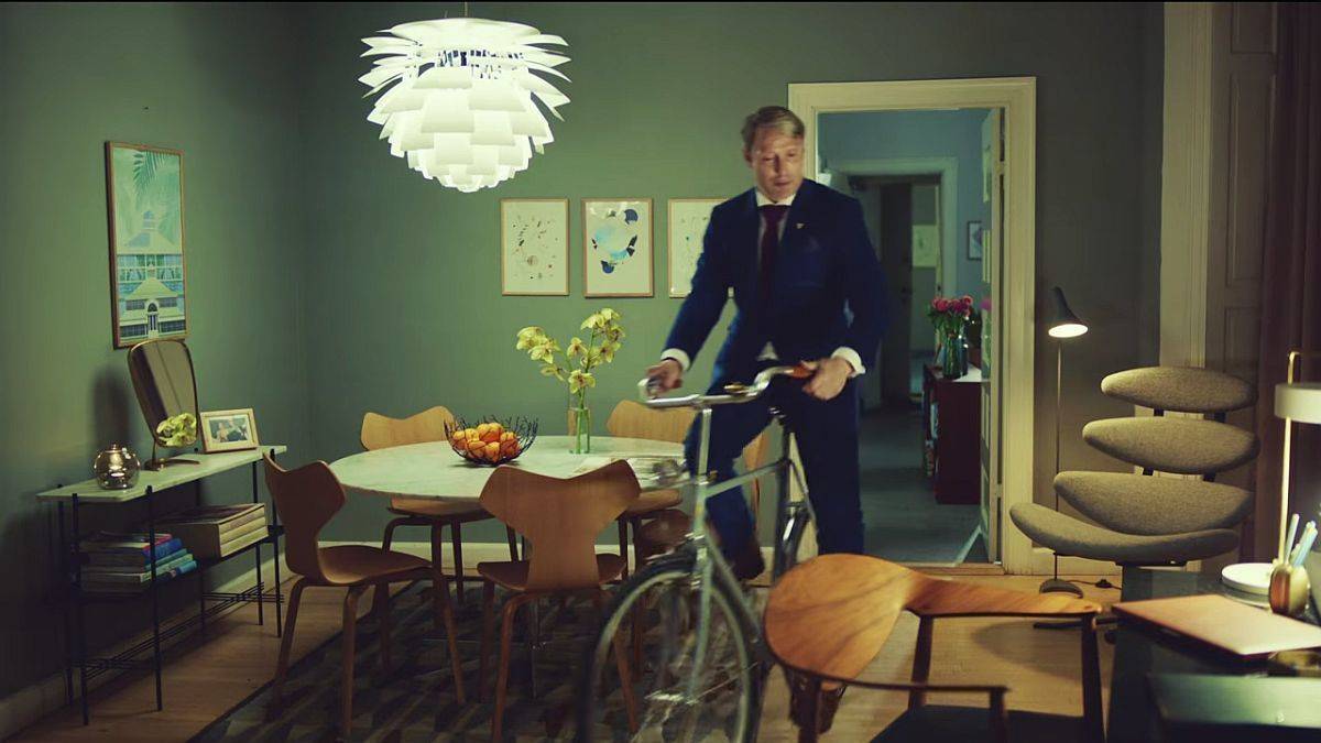 Mikkelsen radelt durch dänisches Design.