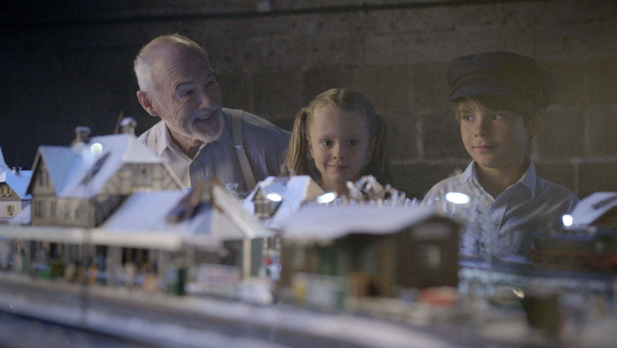 Mit dem Weihnachtsspot will Märklin Erinnerungen an die Kindheit wecken.