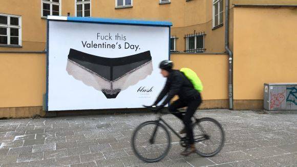 Doppeldeutiges von Blush zum Valentinstag.