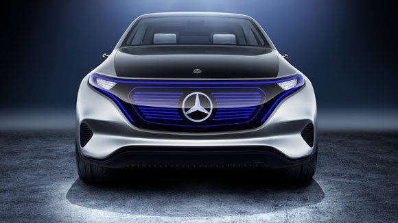 Mercedes, hier die Generation EQ bei der Pariser Motor Show, arbeitet sich zurück in das Top-Ten-Ranking der Markenwertstudie.