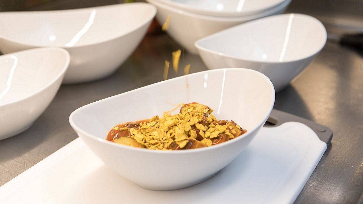 Currywurst à la Deutsche Bahn.