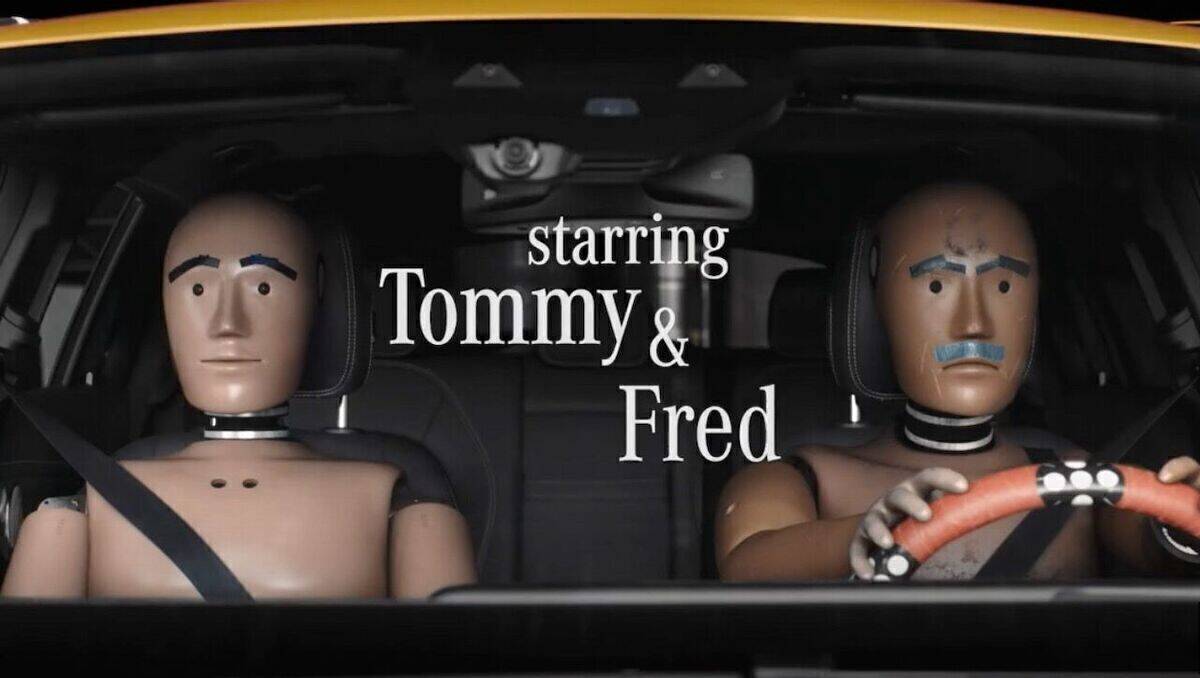 Fred und Tommy im Fachgespräch über Crash-Tests.