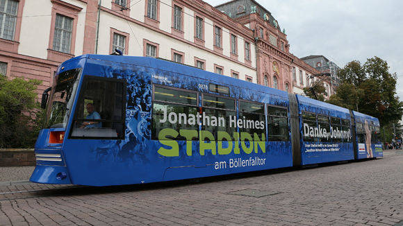 Ab Dienstag ist diese Straßenbahn in Darmstadt unterwegs.
