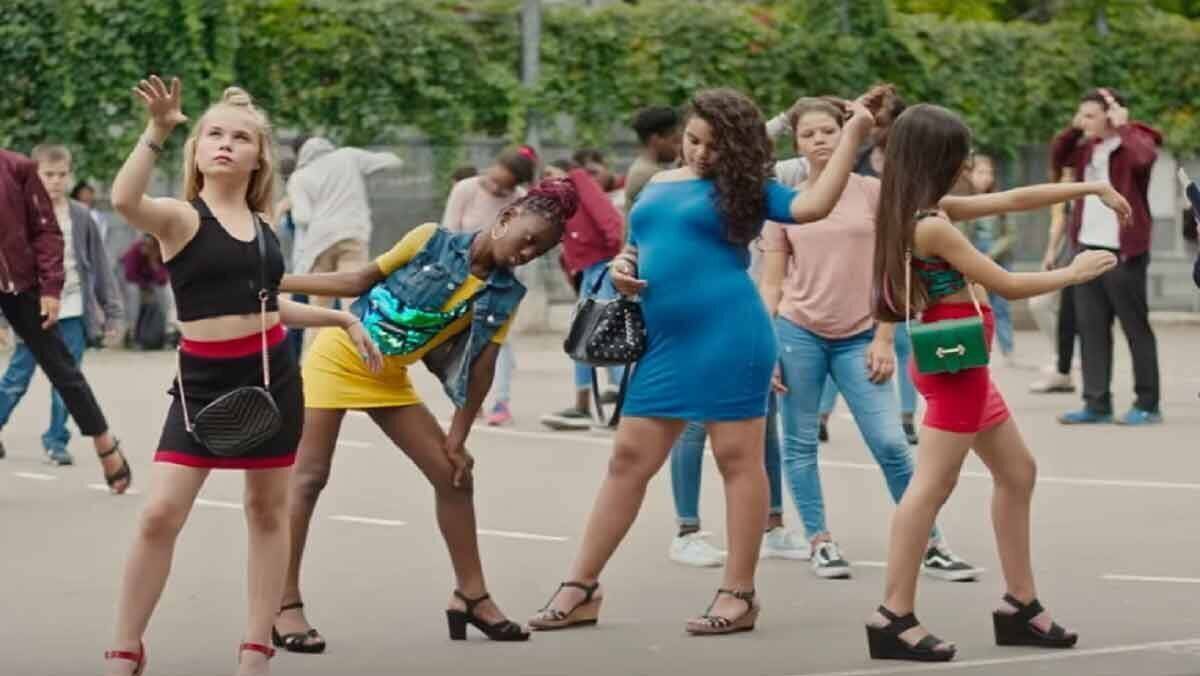 Knappe Outfits, aufreizende Posen: "Cuties" sorgt für Furore.