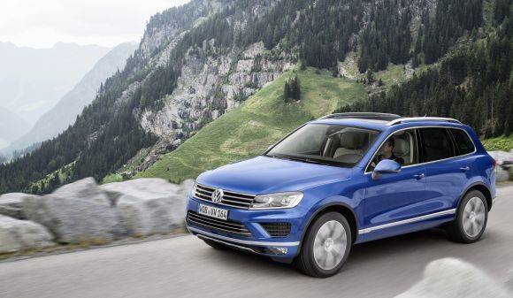 Auch der VW Touareg ist in das Visier der US-Umweltbehörde EPA geraten. Doch Volkswagen dementiert weitere Manipulationen.