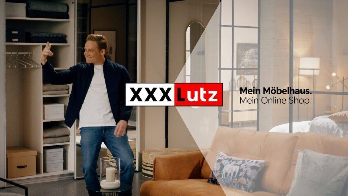 Matthias Schweighöfer im neuen Spot für XXXLutz.