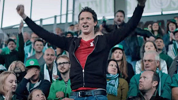Mit seinem jüngsten Internet-Spot "Der Fan" über ein schwules Paar hat die Deutsche Bahn einen viralen Hit gelandet.