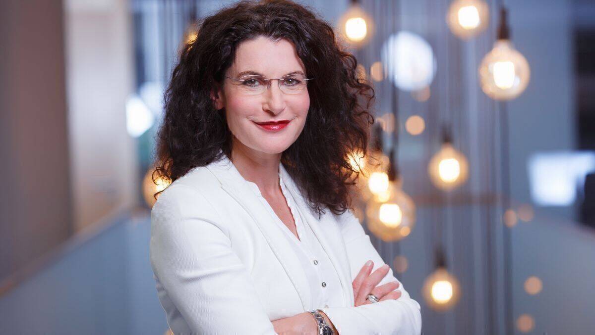 Douglas-CEO Tina Müller kündigt eine Ausdünnung des Filialnetzes an.