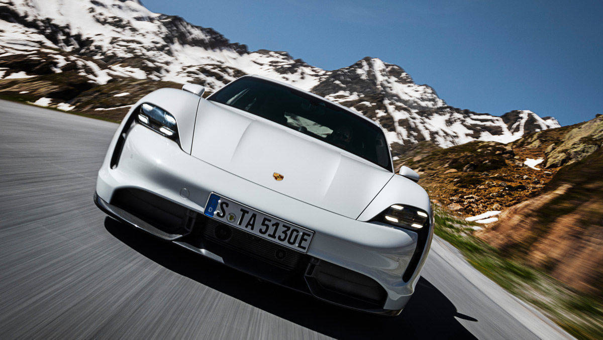 Taycan Turbo S und Taycan Turbo heißen die ersten Modelle der neuen Baureihe.