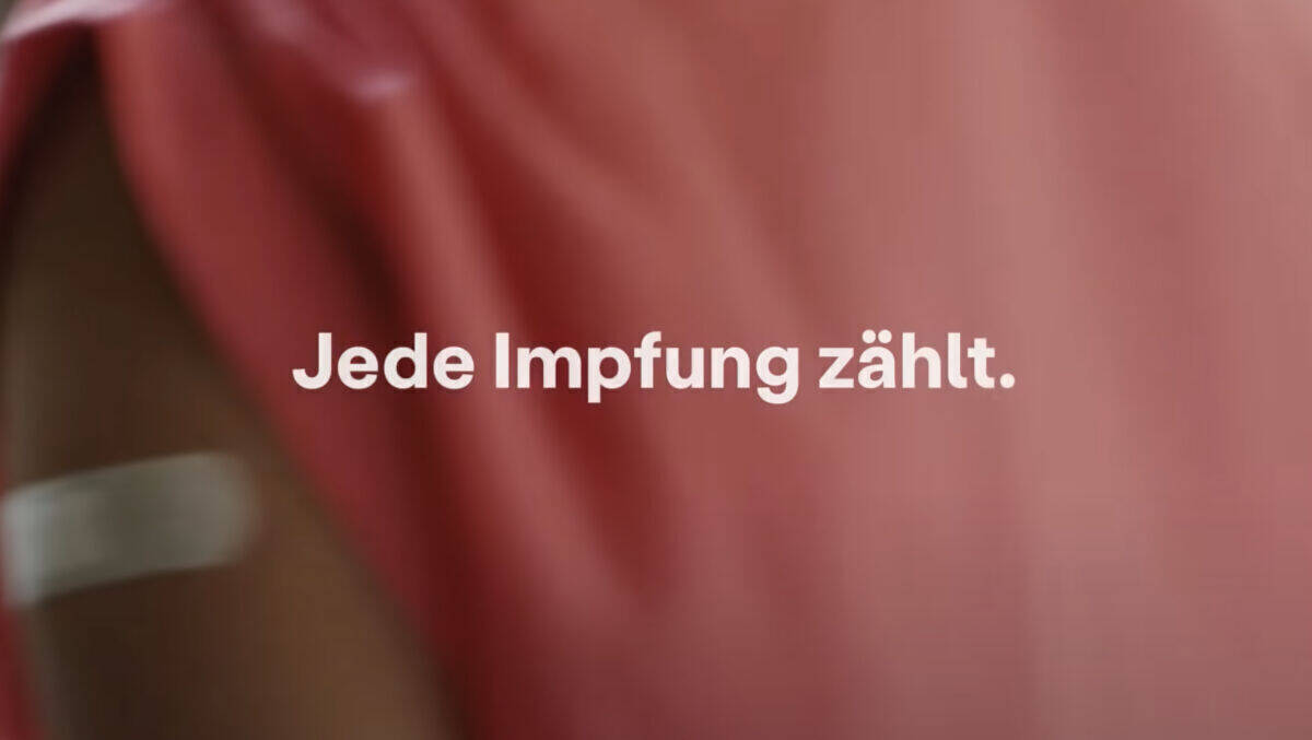 Mit einem neuem Spot bekämpft die Bundesregierung die Impfmüdigkeit.