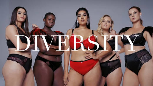 Navabi steht für Body Positivity.