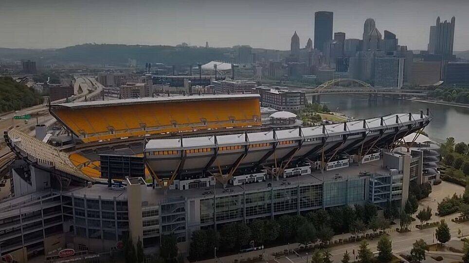 Das ist Pittsburgh mit seinem Stadion.