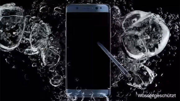 Das Galaxy Note 7 ist wohl wasser- aber nicht feuerfest.
