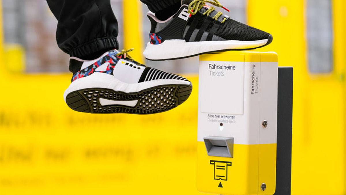 Schuh Ticket Der Sneaker Coup der BVG W V